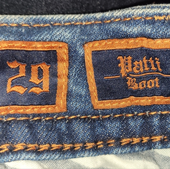 Rock Revival Jeans - Picture 3 of 3